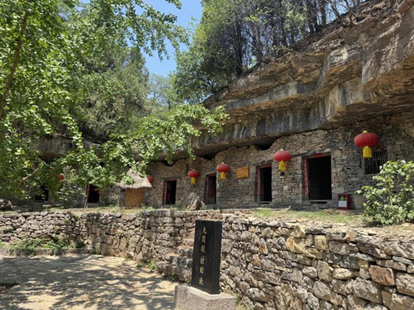 石头房子和树 AI 生成的内容可能不正确。